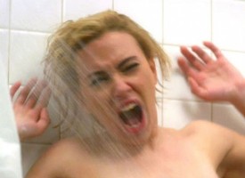 scarlett johansson nella celebre scena della doccia di psyco